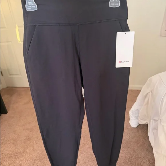 Lululemon Athletica Black Align Jogger - Picture 1 of 3